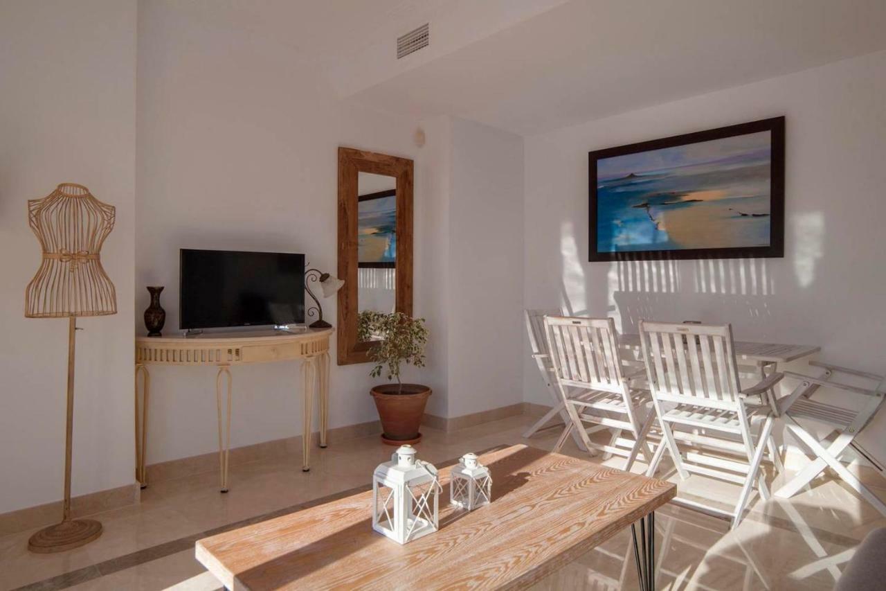 Calanova Sunny Apartment Михас Экстерьер фото